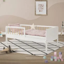 Kinderbett 70x140 cm mit Lattenrost und Rausfallschutz Weiß/Natur Kiefernholz ML-Design-ECD Germany Sale