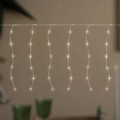 LED Lichtervorhang 3 m mit 120 LEDs Warmweiß IP44 Timer-ECD Germany